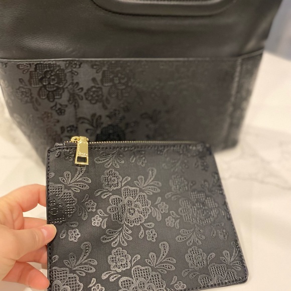 Susen | Handbag purse I Black with gold details | Bonus change purse | New - Picture 9 of 12